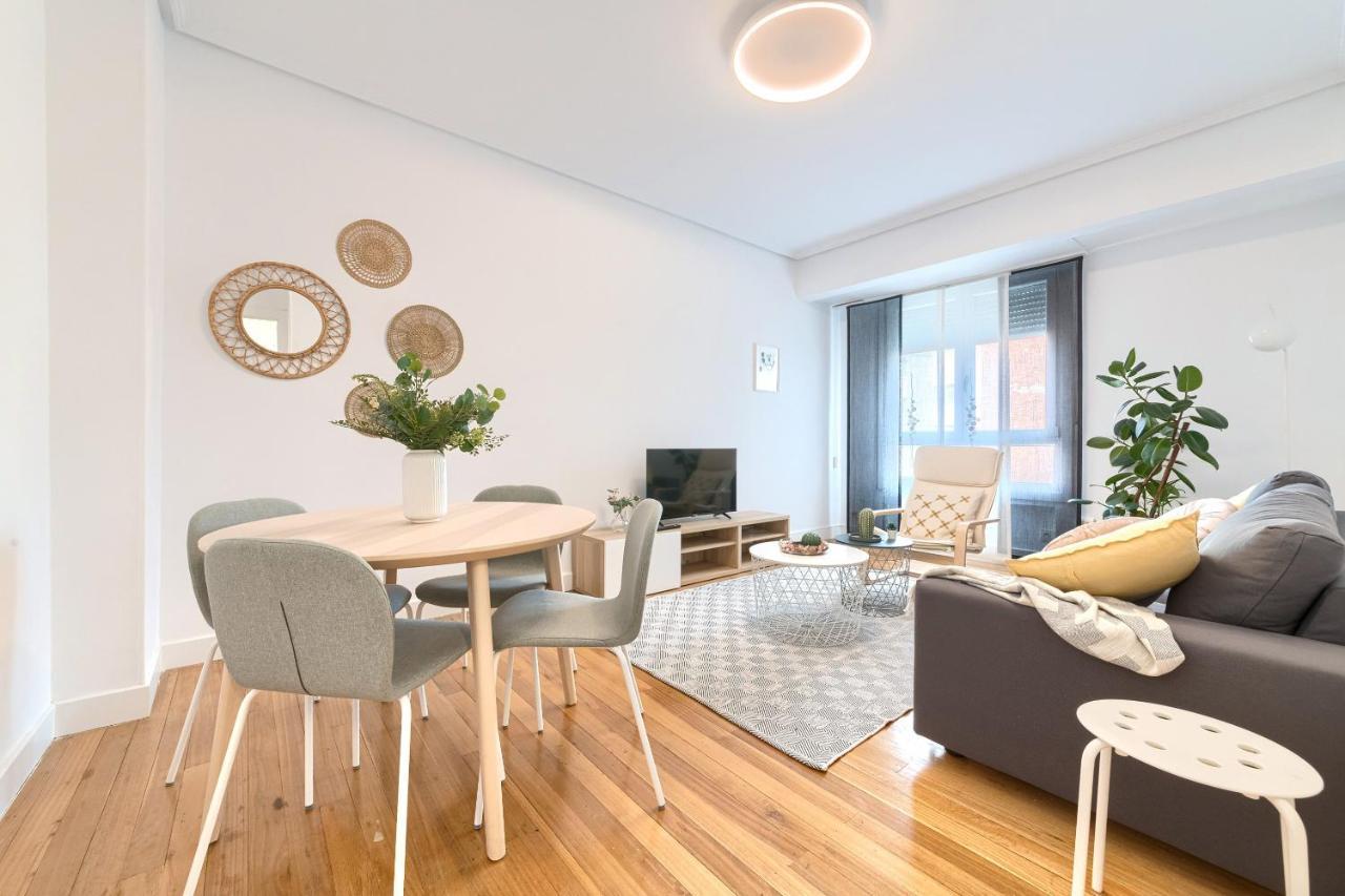 Ferienwohnung Iturribide Hogar Moderno Junto Al Metro Bilbao Exterior foto